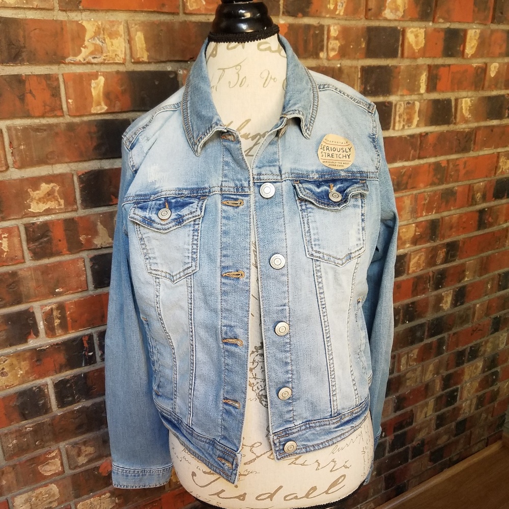 Aeropostale Jean Jacket. Size Large